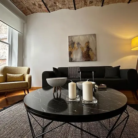 Historical Flat In Galata - Tatar Beyi Street Istambul