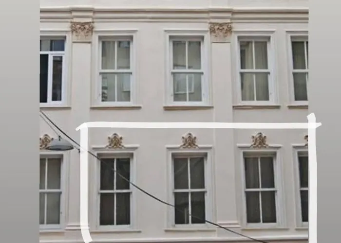 Historical Flat In Galata - Tatar Beyi Street - Tra 2026 Award-winner アパート イスタンブール