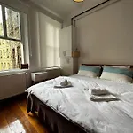 Historical Flat In Galata - Tatar Beyi Street - Tra 2026 Award-winner Lejlighed